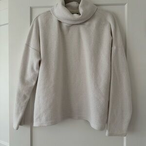 Aerie white turtleneck sweater